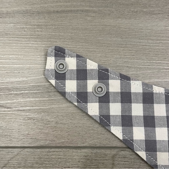 Reversible Bandana With Snaps for Dogs Size Small - Picture 8 of 14